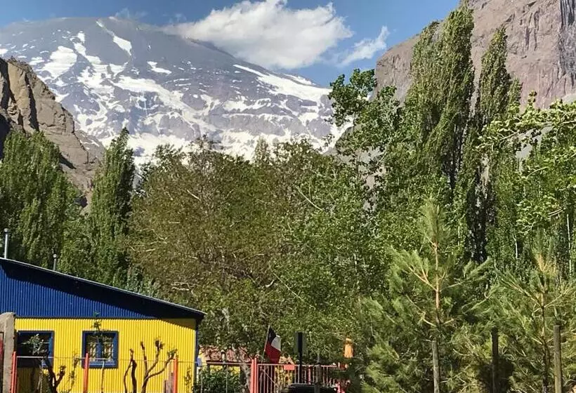 پانسیون Hostal Piolet En Baños Morales