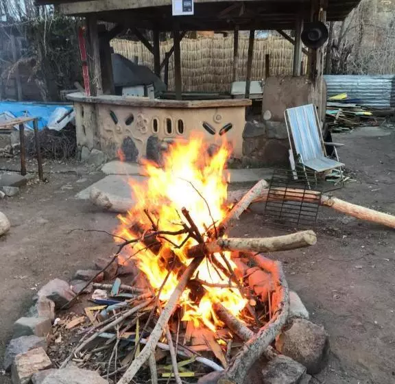پانسیون Hostal Piolet En Baños Morales
