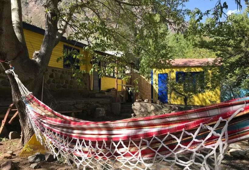 پانسیون Hostal Piolet En Baños Morales