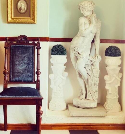 פנסיון Lord Carnarvon Small