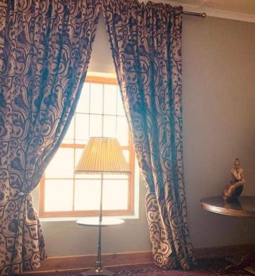 ペンション Lord Carnarvon Small