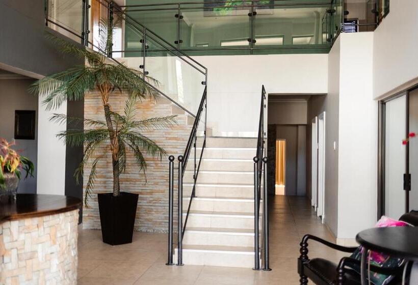 بنسيون Melted Butter On Milner Guesthouse