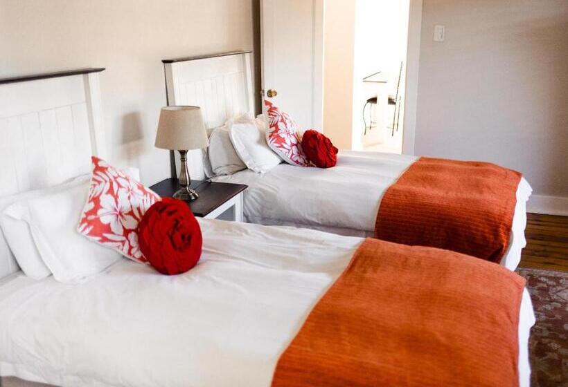 بنسيون Melted Butter On Milner Guesthouse