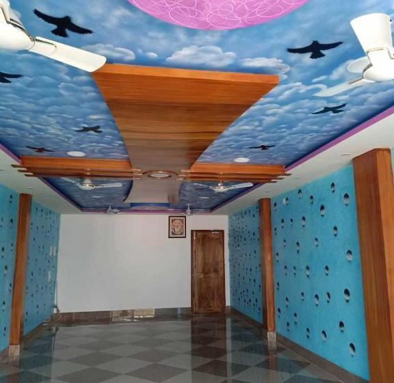 پانسیون Oyo Home Krishna Bhawan