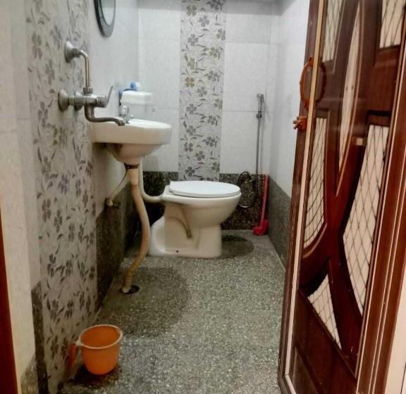 پانسیون Oyo Home Krishna Bhawan