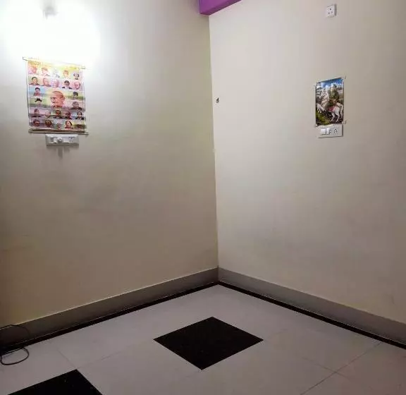 Majatalo Oyo Home Krishna Bhawan