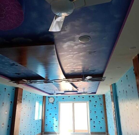 پانسیون Oyo Home Krishna Bhawan