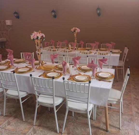 پانسیون Triunfo Guest House