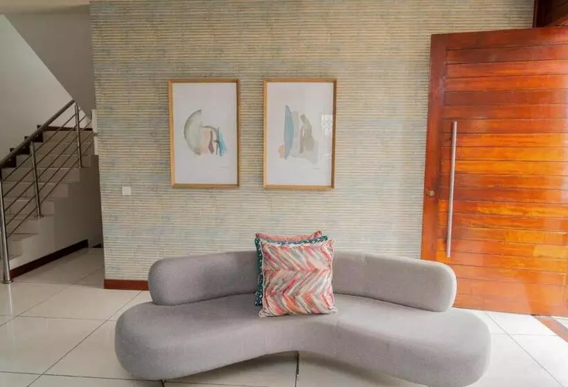 پانسیون Triunfo Guest House