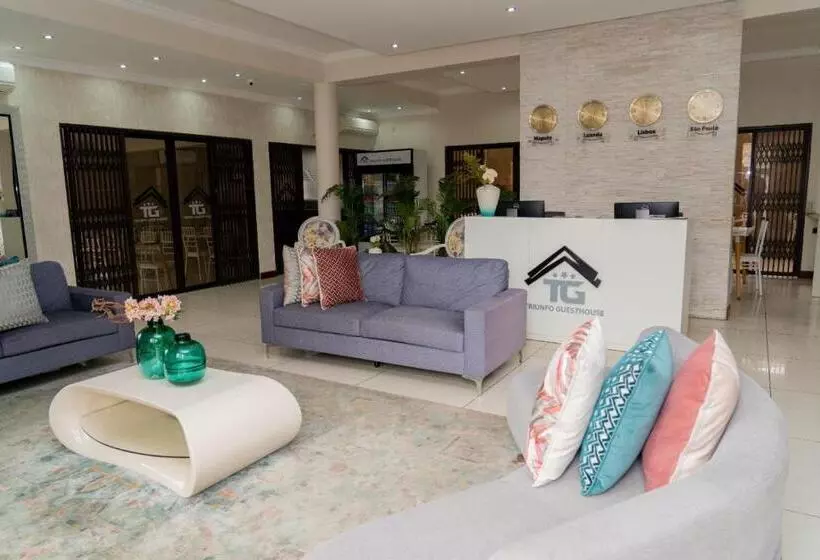 پانسیون Triunfo Guest House