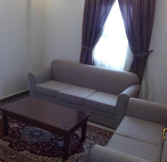 شقق برج نوران للشقق المخدومة