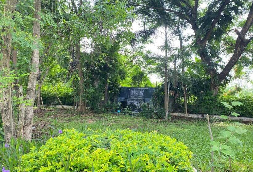 Ostello เพ็ญวิวรีสอร์ท Phenview Resort