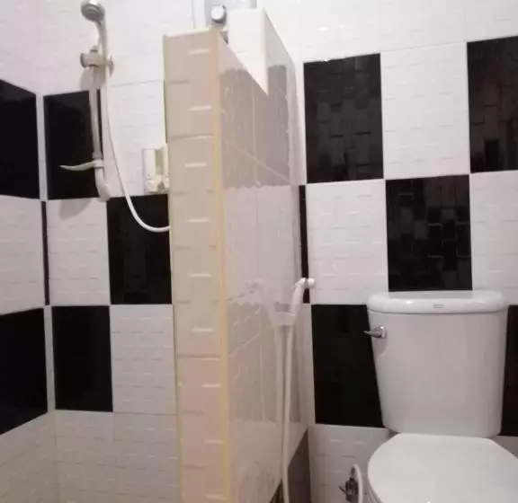 Retkeilymaja เพ็ญวิวรีสอร์ท Phenview Resort