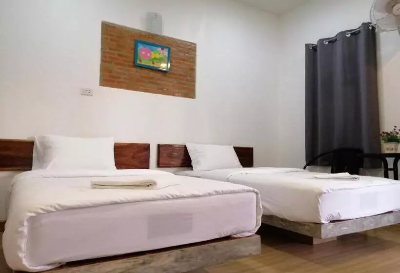 Retkeilymaja เพ็ญวิวรีสอร์ท Phenview Resort