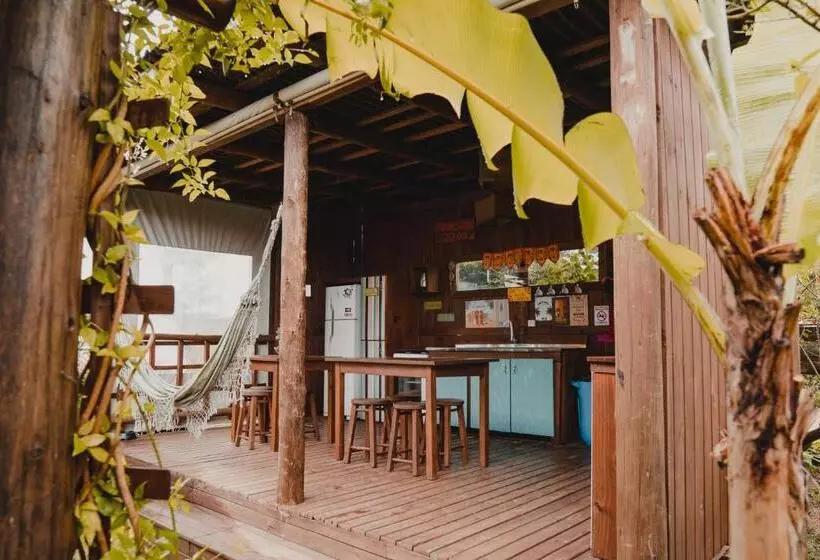 ユースホステル Pousada Canto Do Rosa