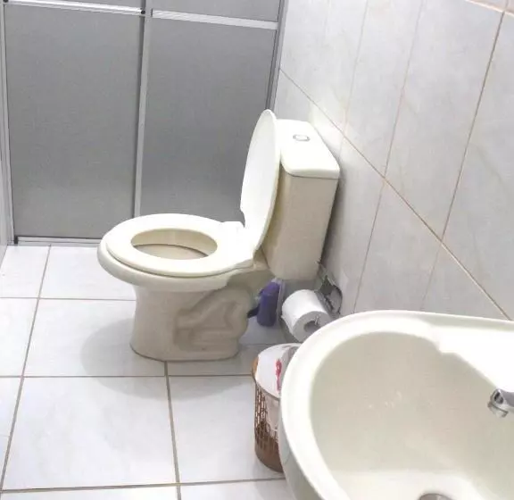 ユースホステル Pousada Residencial Bambus