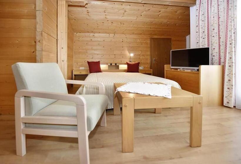 تختخواب و صبحانه Berghof Gundalatsch