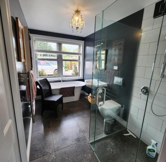 Bed and Breakfast Hikuwai Cottage