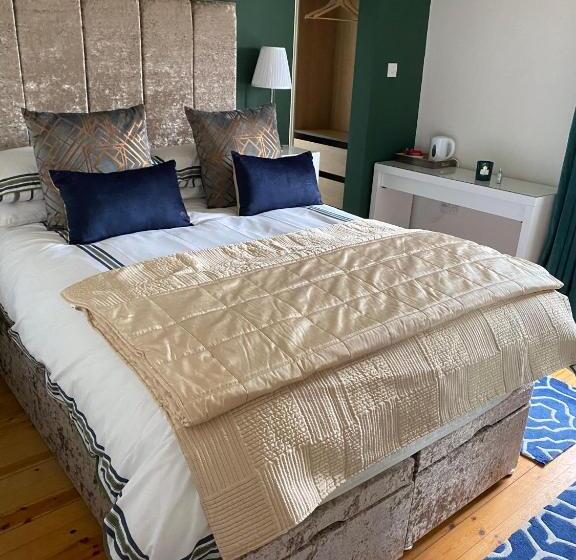 Nocleg ze śniadaniem Keyfield House