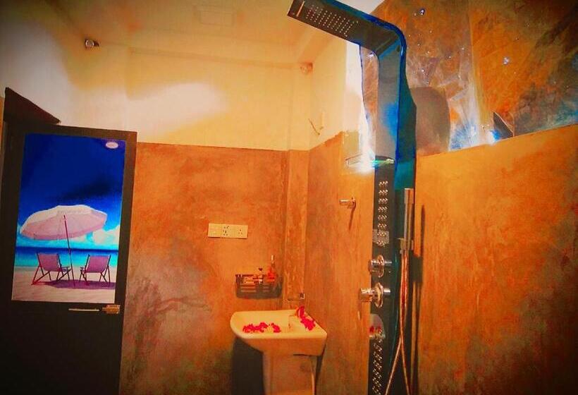 مبيت وإفطار Tharurashmi Sea Pond Villa & Surf Hostel   Hiriketiya