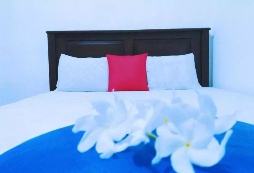 Aamiaismajoitus (B&B) Tharurashmi Sea Pond Villa & Surf Hostel   Hiriketiya