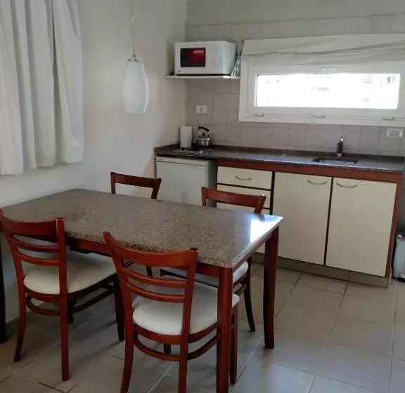 Gaviotas Apart