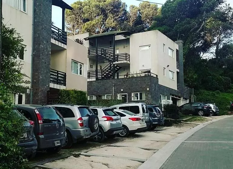 Gaviotas Apart