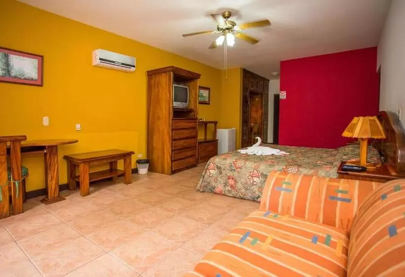 Hotelli Inn On The Park