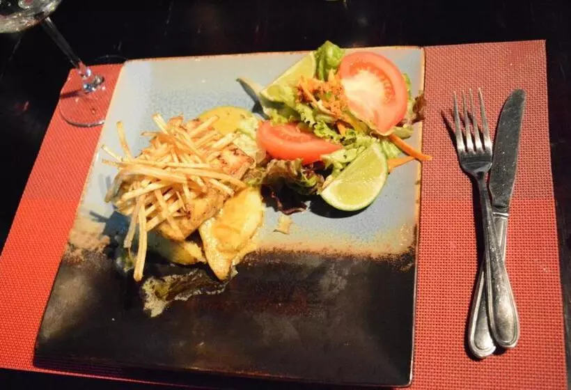 Hotelli Inn On The Park