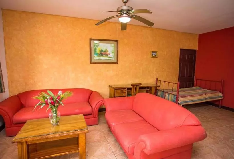 Hotelli Inn On The Park