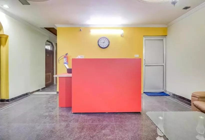 ホテル Oyo 65130 Saad Residency