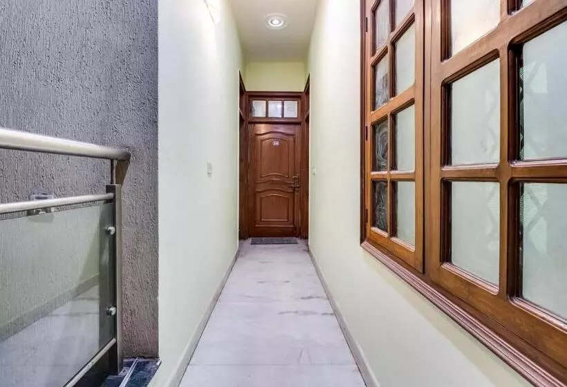 ホテル Oyo 65130 Saad Residency