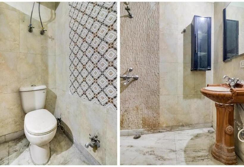 Hotel Oyo 65130 Saad Residency