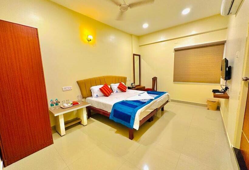 Hotel Sunlight Residency