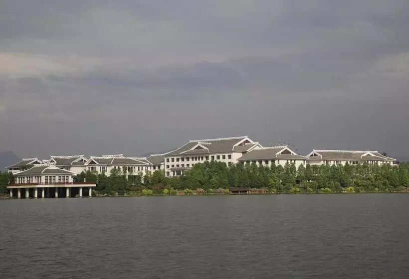 Ln Dongfang Resort