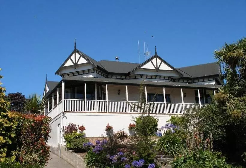 Nelson Heights Bed & Breakfast