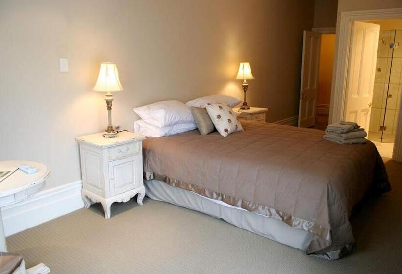 Nelson Heights Bed & Breakfast