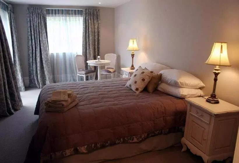 Nelson Heights Bed & Breakfast