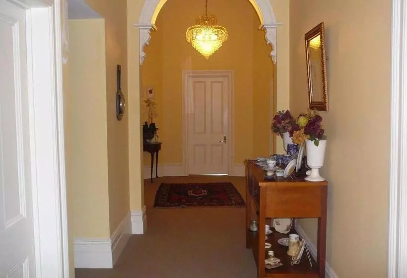 Nelson Heights Bed & Breakfast