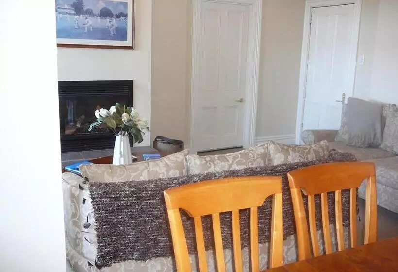 Nelson Heights Bed & Breakfast