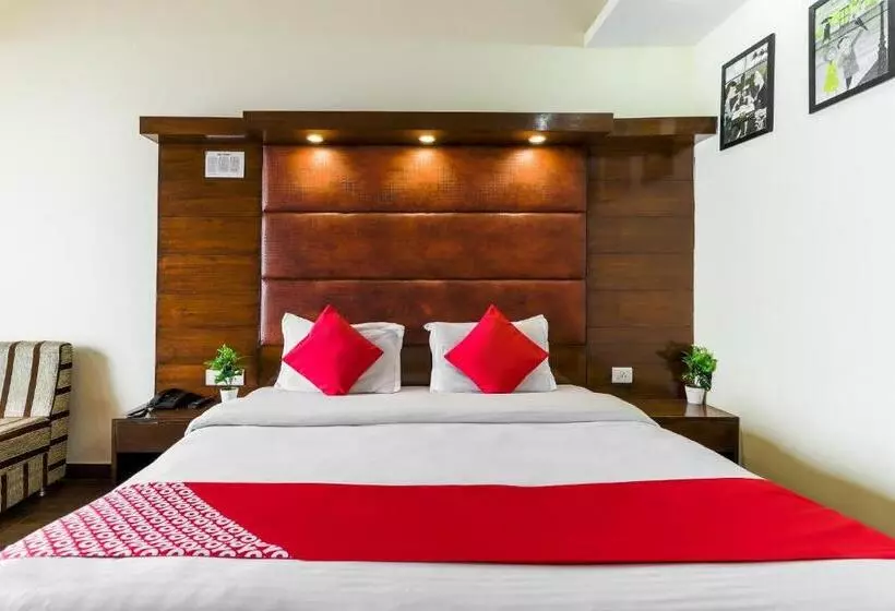Oyo Hotel Palazzo