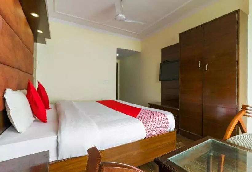 Oyo Hotel Palazzo