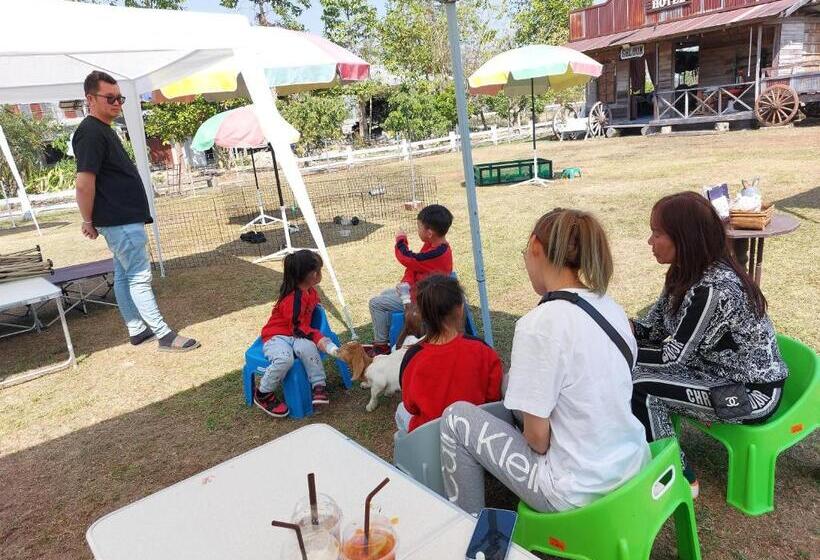 Pensió เฮือนปลายนา โฮมสเตย์