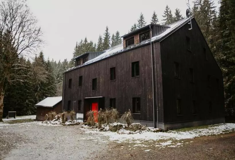 Majatalo Penzion Mezi Lesy