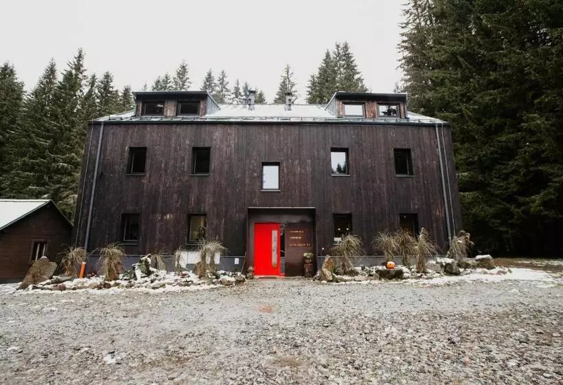 Majatalo Penzion Mezi Lesy