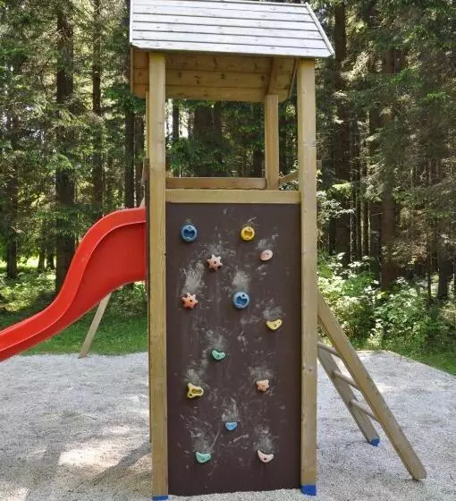 Majatalo Penzion Mezi Lesy