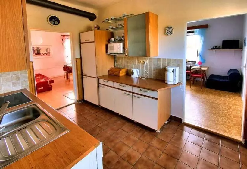 ペンション Penzion Nemílek