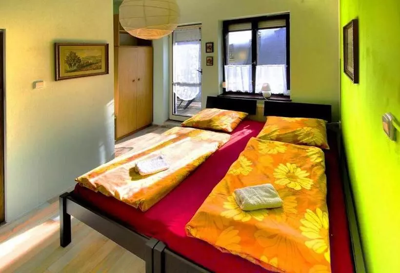 ペンション Penzion Nemílek