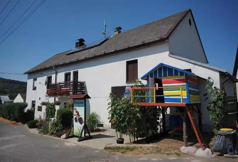 ペンション Penzion Nemílek