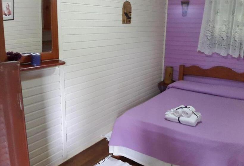 ペンション Residencial Emery Village